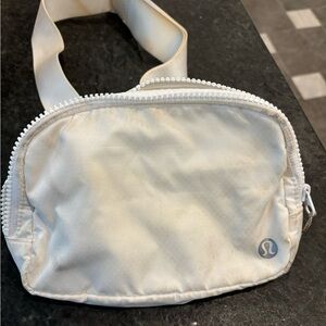 Lululemon Everywhere Belt Bag - White